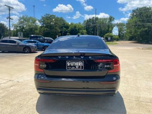 Used 2024 Volvo S60 B5 Core AWD/4WD image 7