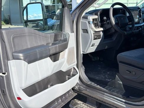 New 2026 Ford F350 XLT w/ XLT Premium Package AWD/4WD image 12