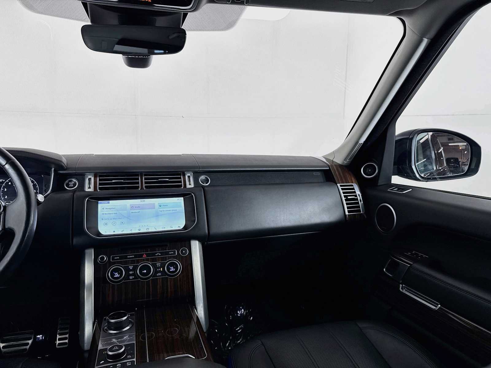 Used 2017 Land Rover Range Rover Long Wheelbase Supercharged AWD/4WD image 31