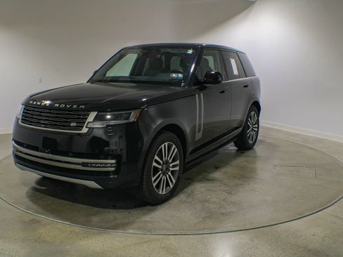 Used 2024 Land Rover Range Rover SE AWD/4WD image 1