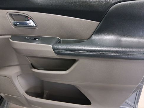 Used 2015 Honda Odyssey EX-L image 18