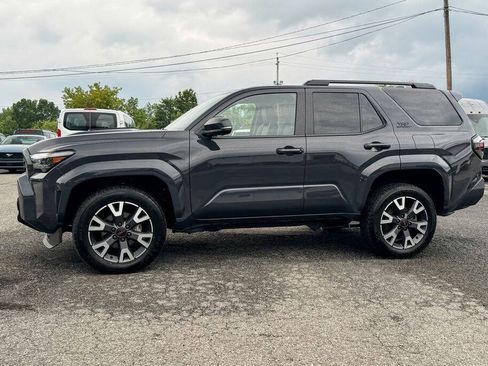 Used 2025 Toyota 4Runner 4WD image 6