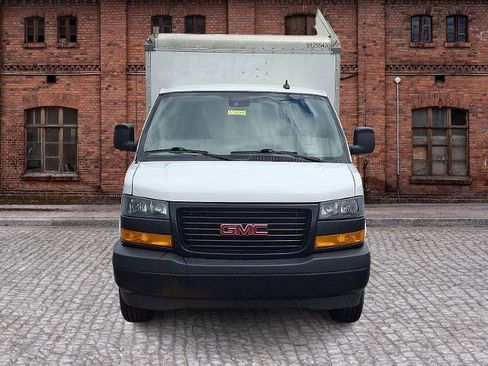 Used 2021 GMC Savana 3500 w/ Power Convenience Package RWD image 2