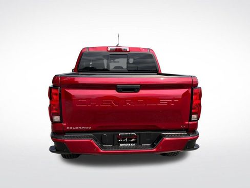 Used 2023 Chevrolet Colorado LT w/ LT Convenience Package II AWD/4WD image 5