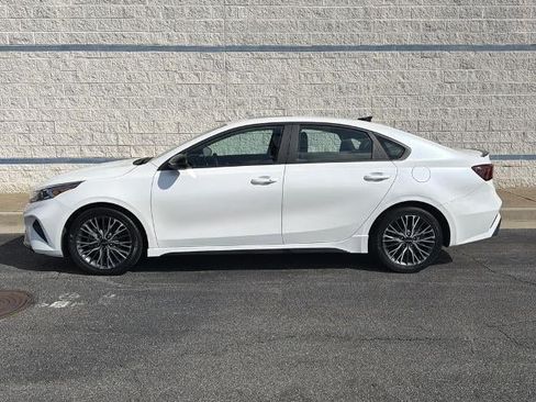 Used 2023 Kia Forte GT-Line w/ GT-Line Premium Package FWD image 4