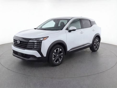 Used 2025 Nissan Kicks SV AWD/4WD image 3
