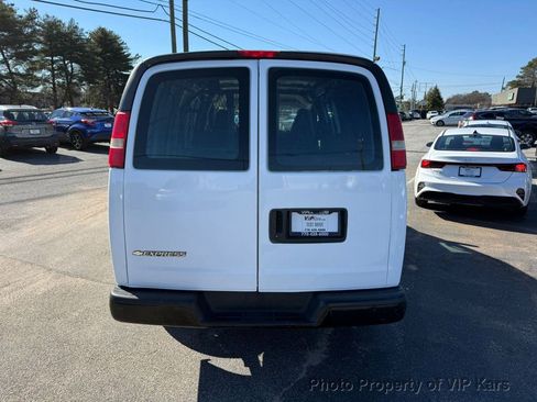 Used 2017 Chevrolet Express 2500 image 6