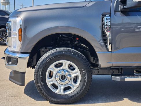 New 2026 Ford F250 XLT w/ FX4 Off-Road Package AWD/4WD image 9