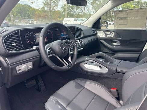 New 2026 Mercedes-Benz GLS 450 4MATIC image 14