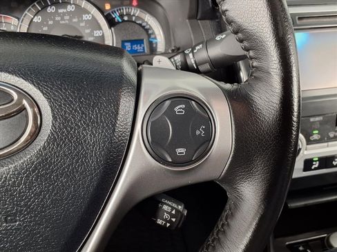 Used 2012 Toyota Camry SE image 16
