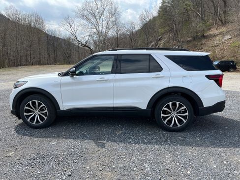 New 2026 Ford Explorer ST-Line AWD/4WD image 12