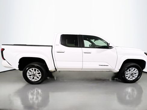Used 2024 Toyota Tacoma SR5 image 3
