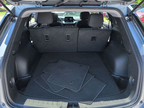 Used 2025 Chevrolet Blazer LT FWD image 28