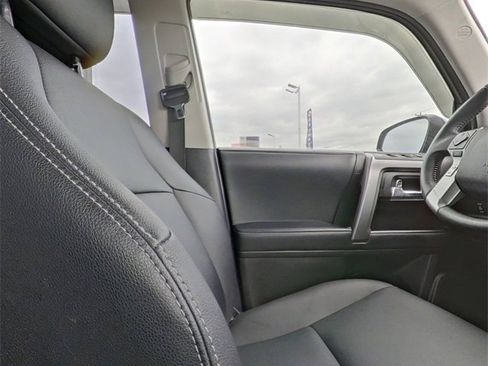 Used 2022 Toyota 4Runner TRD Sport image 26