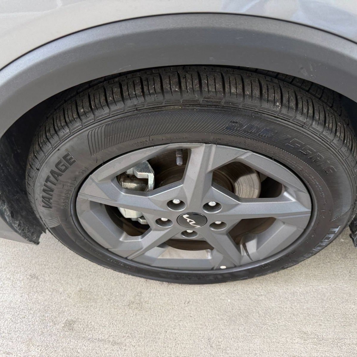 Used 2025 Kia K4 FWD image 32