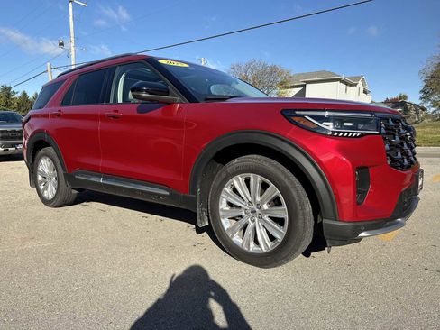 Used 2025 Ford Explorer Platinum w/ LUX Leather Package image 4