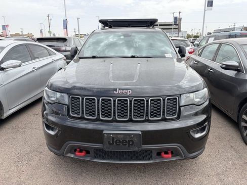 Used 2017 Jeep Grand Cherokee Trailhawk AWD/4WD image 3