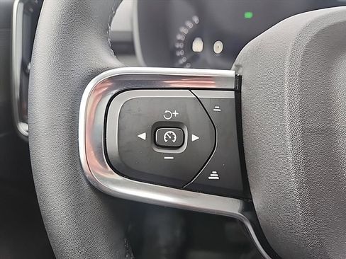 Certified 2023 Volvo XC40 B5 Plus w/ Driver Assist Package AWD/4WD image 13