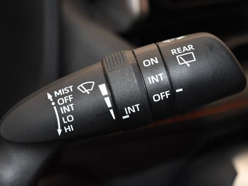 Used 2024 Toyota RAV4 Adventure image 25