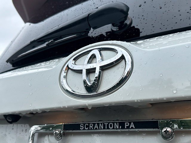 Used 2015 Toyota RAV4 Limited w/ Technology Package AWD/4WD image 16