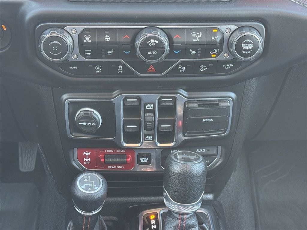 Used 2020 Jeep Wrangler Unlimited Rubicon w/ Cold Weather Group AWD/4WD image 15