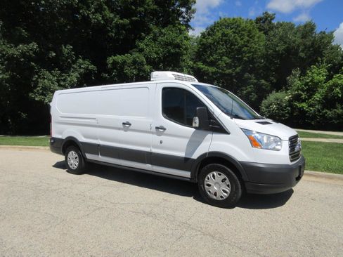 Used 2017 Ford Transit 250 148 Low Roof w/ Interior Upgrade Package RWD image 4