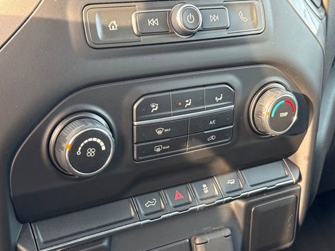 Used 2019 Chevrolet Silverado 1500 Custom w/ Custom Value Package image 23