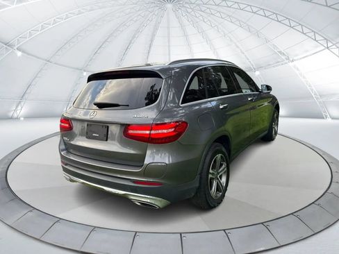 Used 2019 Mercedes-Benz GLC 350e 4MATIC image 4