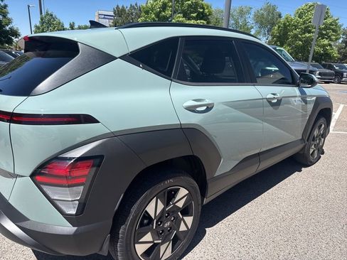 Used 2024 Hyundai Kona SEL AWD/4WD image 5