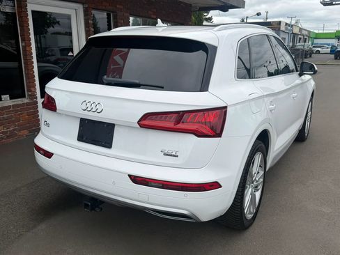 Used 2018 Audi Q5 2.0T Premium Plus w/ Premium Plus Package AWD/4WD image 3