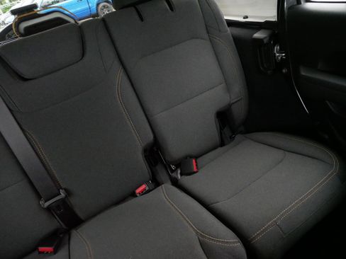 Used 2025 Jeep Wrangler Unlimited Sport AWD/4WD image 14