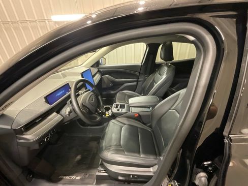 Used 2025 Ford Mustang Mach-E Premium AWD/4WD image 9