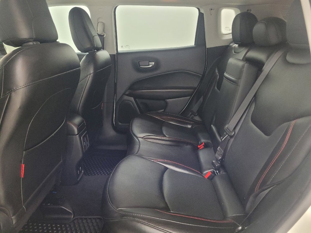 Used 2019 Jeep Compass Trailhawk w/ Leather Interior Group AWD/4WD image 18