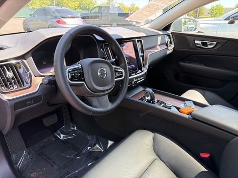 Used 2025 Volvo V60 B5 Cross Country Plus AWD/4WD image 17