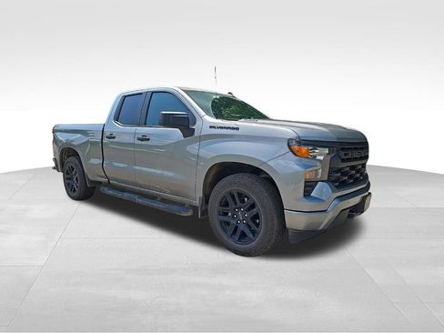 Used 2024 Chevrolet Silverado 1500 Custom w/ Turbomax Blackout Package RWD image 10