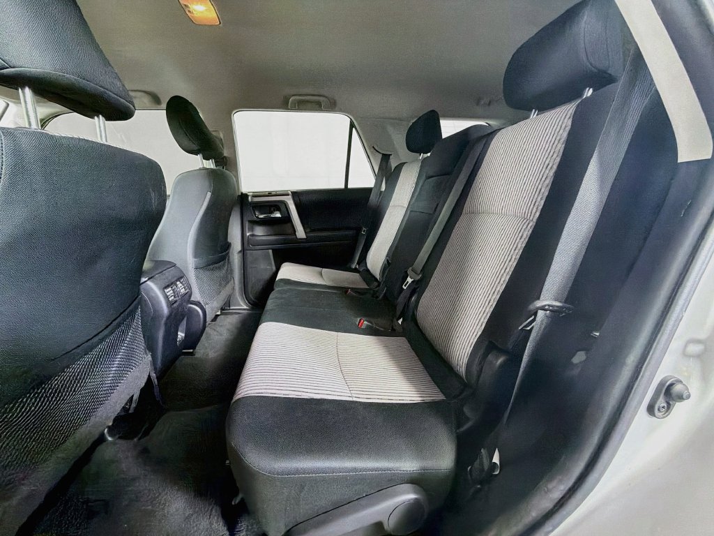 Used 2022 Toyota 4Runner SR5 AWD/4WD image 18