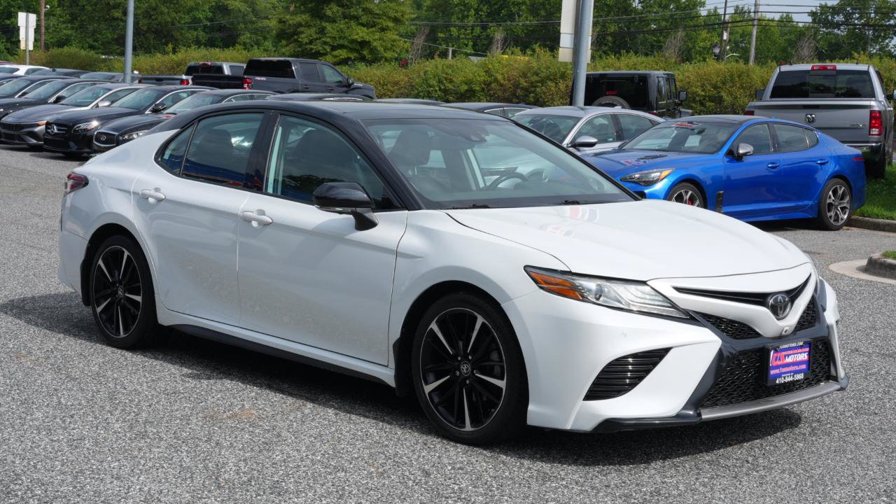 Used 2019 Toyota Camry XSE w/ Driver Assist Package FWD image 3