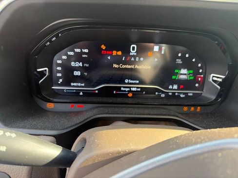 Used 2022 GMC Yukon Denali w/ Denali Premium Package AWD/4WD image 15