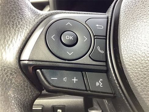 Used 2022 Toyota Corolla LE image 18