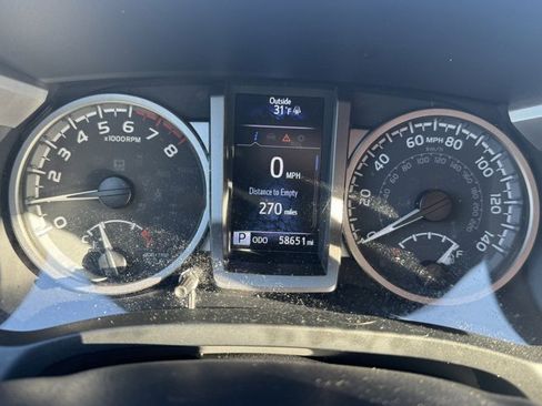 Used 2022 Toyota Tacoma SR5 w/ Trail Edition image 23