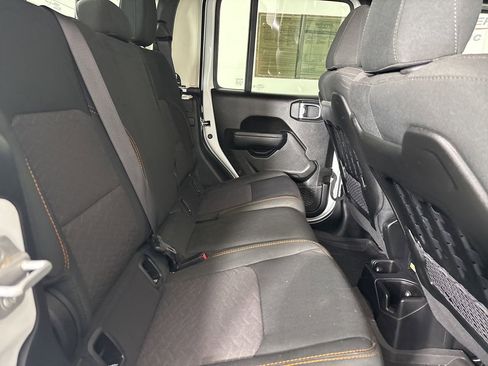 Used 2023 Jeep Gladiator Mojave w/ Trailer Tow Package image 25