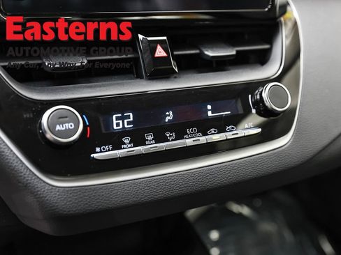 Used 2025 Toyota Corolla LE FWD image 20