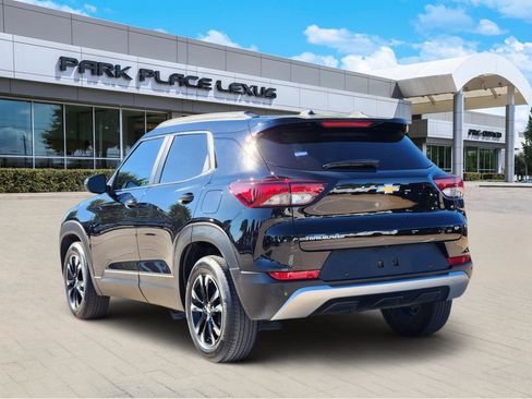 Used 2023 Chevrolet TrailBlazer LT w/ Convenience Package image 4