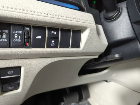 New 2026 Honda Odyssey Touring image 23