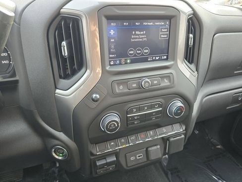 Used 2025 Chevrolet Silverado 1500 Custom Trail Boss w/ LPO, Dark Essentials Package image 39