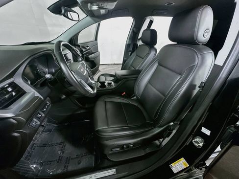 Used 2022 GMC Acadia SLT w/ Technology Package FWD image 16