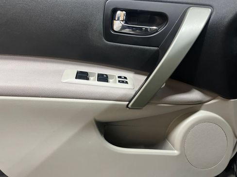 Used 2012 Nissan Rogue S FWD image 19