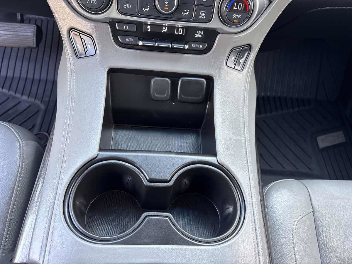 Used 2019 Chevrolet Suburban LT AWD/4WD image 28