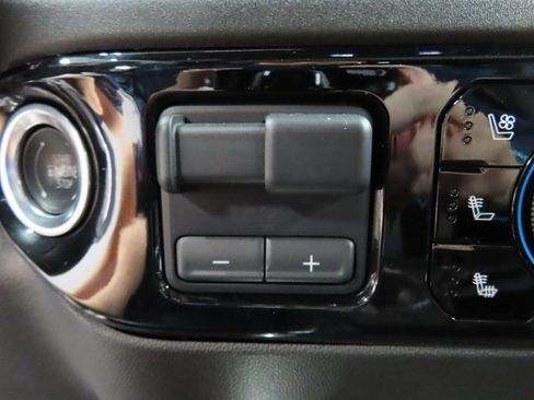 Used 2025 Chevrolet Silverado 2500 High Country w/ High Country Premium Package image 54