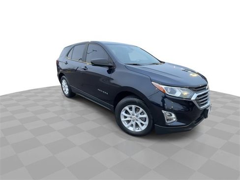Certified 2020 Chevrolet Equinox LS w/ LS Convenience Package image 2